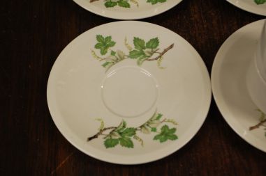 (n-7918/2) Schwarzenhummer, viinamarjaokstega kohvitassid-taldrikud, 4tk