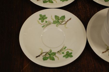 (n-7918/2) Schwarzenhummer, viinamarjaokstega kohvitassid-taldrikud, 4tk