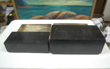 (n-7929) Metallkaantega puidust karbid, 2tk