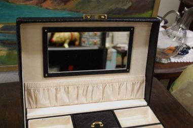 (n-7931) Ehetekarp-kohver