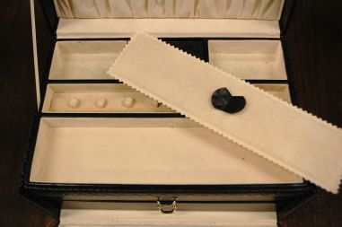 (n-7931) Ehetekarp-kohver