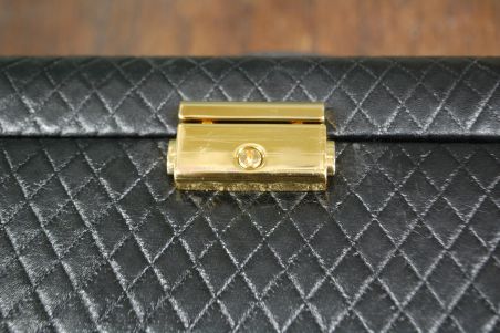 (n-7931) Ehetekarp-kohver