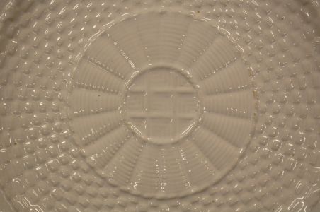 (n-7933) Bordallo Pinheiro valge keraamiline tordivaagen jalal