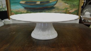 (n-7933) Bordallo Pinheiro valge keraamiline tordivaagen jalal