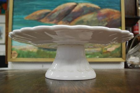 (n-7933) Bordallo Pinheiro valge keraamiline tordivaagen jalal