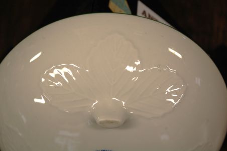 (n-7935) Villeroy & Boch Dessin Original väike jalgadel kauss "Maasikad"