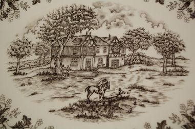 (n-3285) C.P. Ironstone Tableware vaagen