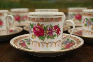 (n-545) Lillelised espressotassid-taldrikud, 6tk