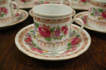 (n-545) Lillelised espressotassid-taldrikud, 6tk 2