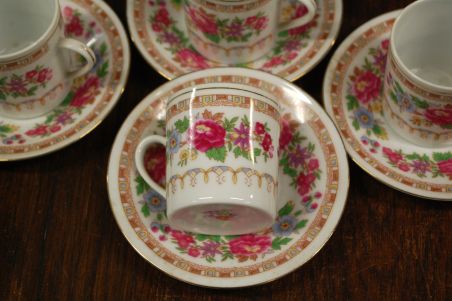 (n-545) Lillelised espressotassid-taldrikud, 6tk