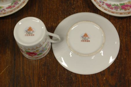 (n-545) Lillelised espressotassid-taldrikud, 6tk