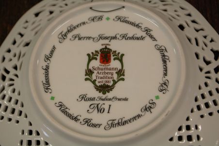 (n-7952/1) Schumann Arzberg Tradition, Pierre-Joseph Redote, kollektsioontaldrik Roos NR1