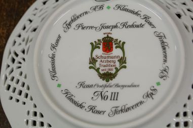 (n-7952/3) Schumann Arzberg Tradition, Pierre-Joseph Redote, kollektsioontaldrik Roos NR3