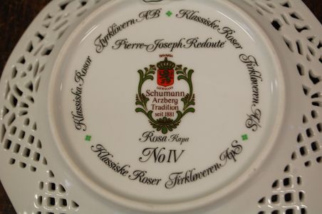 (n-7952/4) Schumann Arzberg Tradition, Pierre-Joseph Redote, kollektsioontaldrik Roos NR4