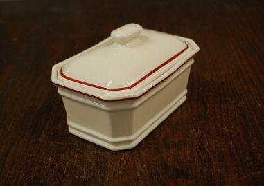 (n-7955) R Porcelaine, võitoos/ pasteedinõu nr. 85-4/0