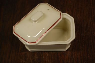 (n-7955) R Porcelaine, võitoos/ pasteedinõu nr. 85-4/0