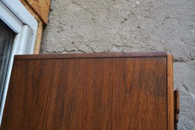 (n-7967) Tiigi tooni retro kolme sahtliga kummut Taanist