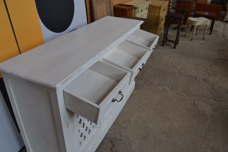 (n-7970) Valge pikem kummut servant