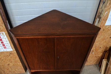 (n-7971) Retro nurgapuhvet Taanist