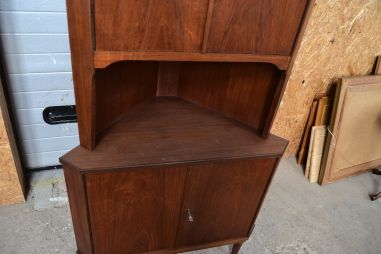 (n-7971) Retro nurgapuhvet Taanist