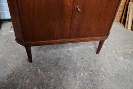 (n-7971) Retro nurgapuhvet Taanist