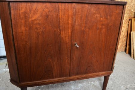(n-7971) Retro nurgapuhvet Taanist