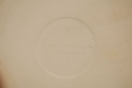 (n-7973/3) H & R Johnson Ldt, taimedega kuumaalus/ lõikelaud