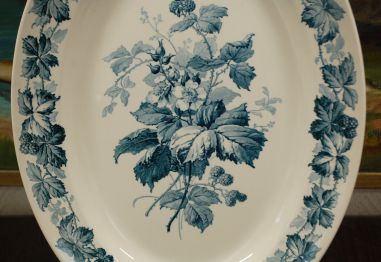 (n-7988/2) Villeroy & Boch, Brombeere, suur vaalne vaagen "Murakas"