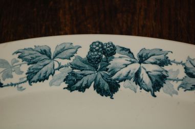(n-7988/2) Villeroy & Boch, Brombeere, suur vaalne vaagen "Murakas"