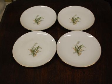 (n-8015/2) Selb Bavaria Krautheim, Liljekonval piibelehtedega salatitaldrikud, 4tk