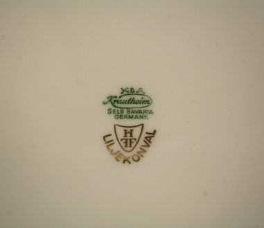 (n-8015/2) Selb Bavaria Krautheim, Liljekonval piibelehtedega salatitaldrikud, 4tk