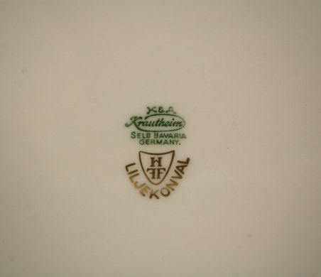 (n-8015/2) Selb Bavaria Krautheim, Liljekonval piibelehtedega salatitaldrikud, 4tk