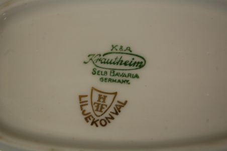 (n-8015/5) Selb Bavaria Krautheim, Liljekonval piibelehtedega vaagen