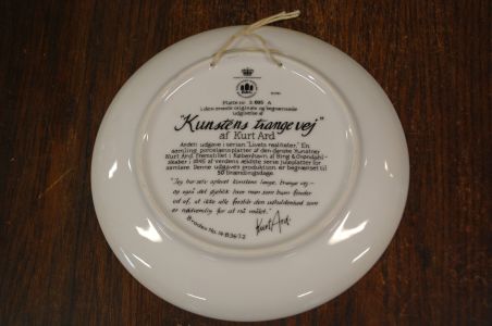 (n-8042/1) Bing & Grondahl, Kurt Ard, kollektsioontaldrik nr 3 695A
