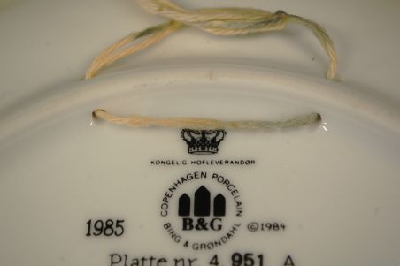 (n-8042/3) Bing & Grondahl, Kurt Ard, kollektsioontaldrik nr 4 951A