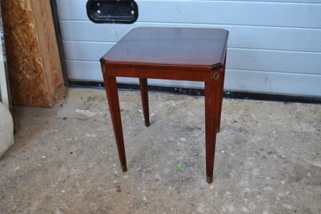 (n-8049) Väike lauake