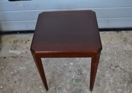(n-8049) Väike lauake