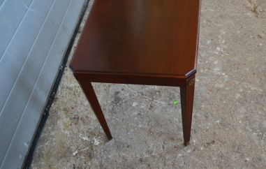 (n-8049) Väike lauake