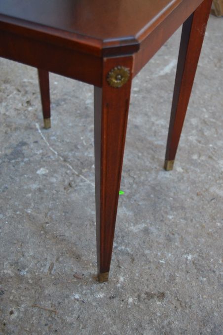(n-8049) Väike lauake