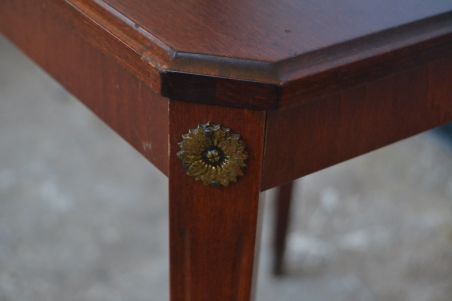 (n-8049) Väike lauake