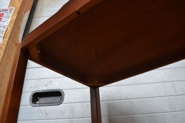 (n-8068) Väiksem lauake Taani meistritelt