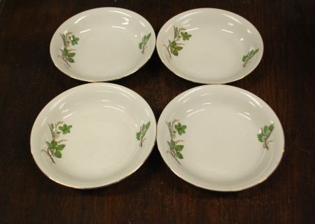 (L-838/2) Bavaria Winterling Marktleuthen, viinamarjaokstega supi-pastataldrikud, 4tk