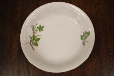 (L-838/2) Bavaria Winterling Marktleuthen, viinamarjaokstega supi-pastataldrikud, 4tk