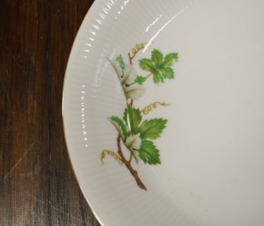 (L-838/2) Bavaria Winterling Marktleuthen, viinamarjaokstega supi-pastataldrikud, 4tk