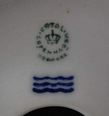 (n-8074) Royal Copenhagen, Kai Lange portselanist laualamp "Jäär"nr 927243