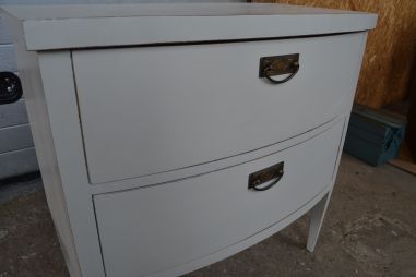 (n-8076) Valge kummut, 2 sahtlit