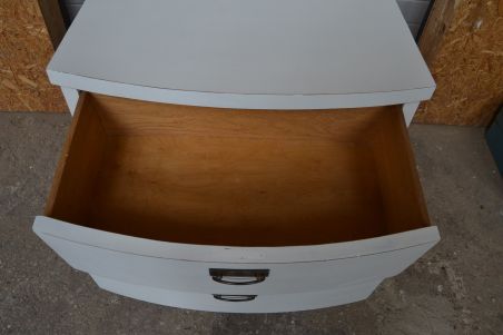 (n-8076) Valge kummut, 2 sahtlit