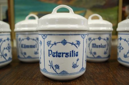 (n-3441) Jäger Eisenberg Original Blau Saks, õlelillemustriga maitseainetoosid, 5tk