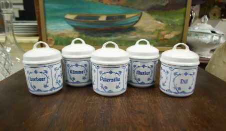 (n-3441) Jäger Eisenberg Original Blau Saks, õlelillemustriga maitseainetoosid, 5tk