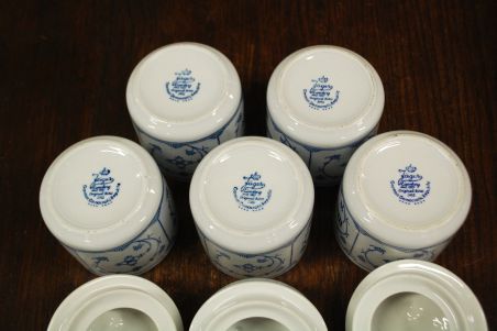 (n-3441) Jäger Eisenberg Original Blau Saks, õlelillemustriga maitseainetoosid, 5tk